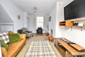 Living room- click for photo gallery